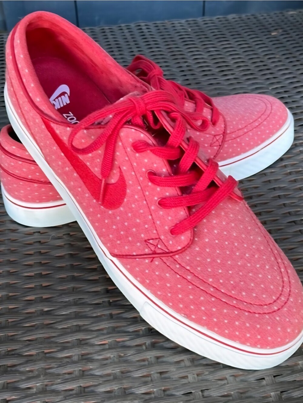Nike Stefan Janoski Mens Red Polka Dot Low-Top Sneakers Size 11